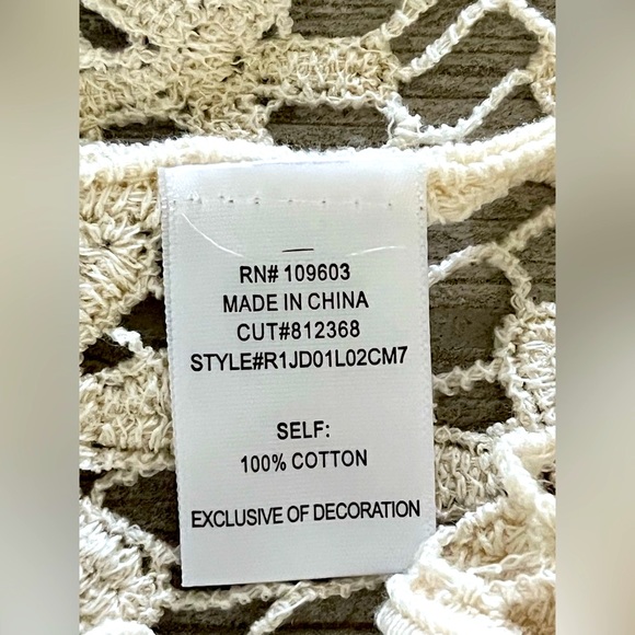 Chris McLaughlin XL crocheted sweater blouse cardigan pearlized button NWOT - Picture 7 of 7